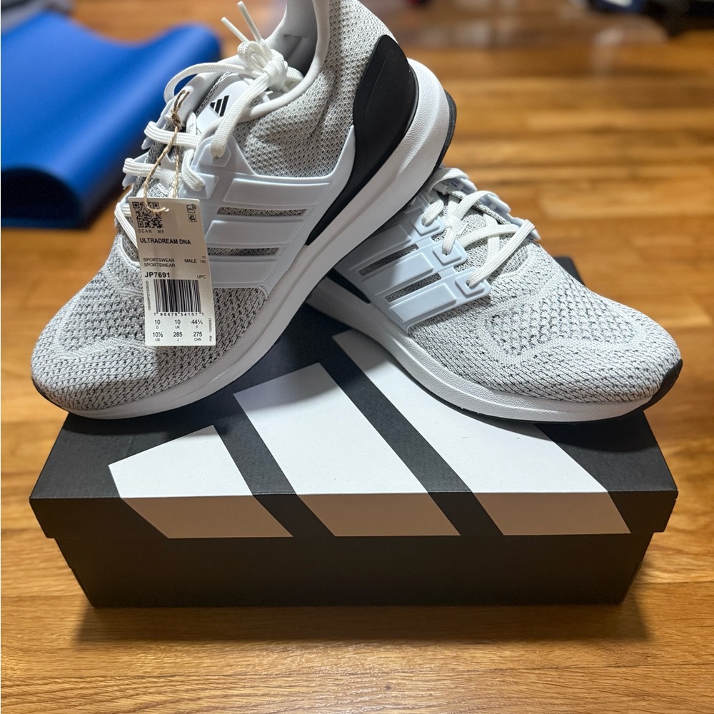 Adidas UltraDream DNA White and Black Running Shoes